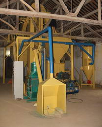 鄭州中心飼料廠-全價料加工設(shè)備